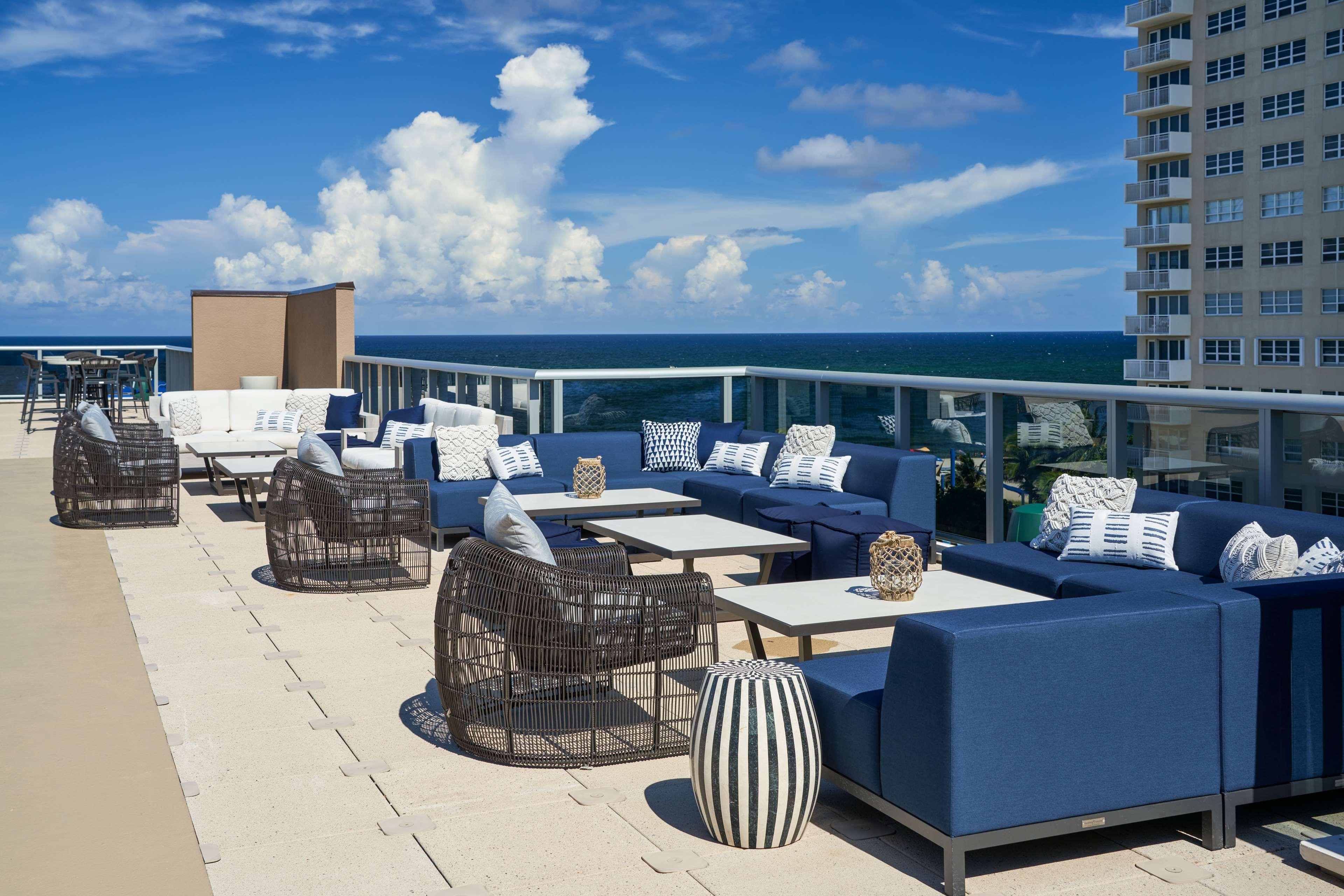 Tru By Hilton Pompano Beach Pier Exterior photo